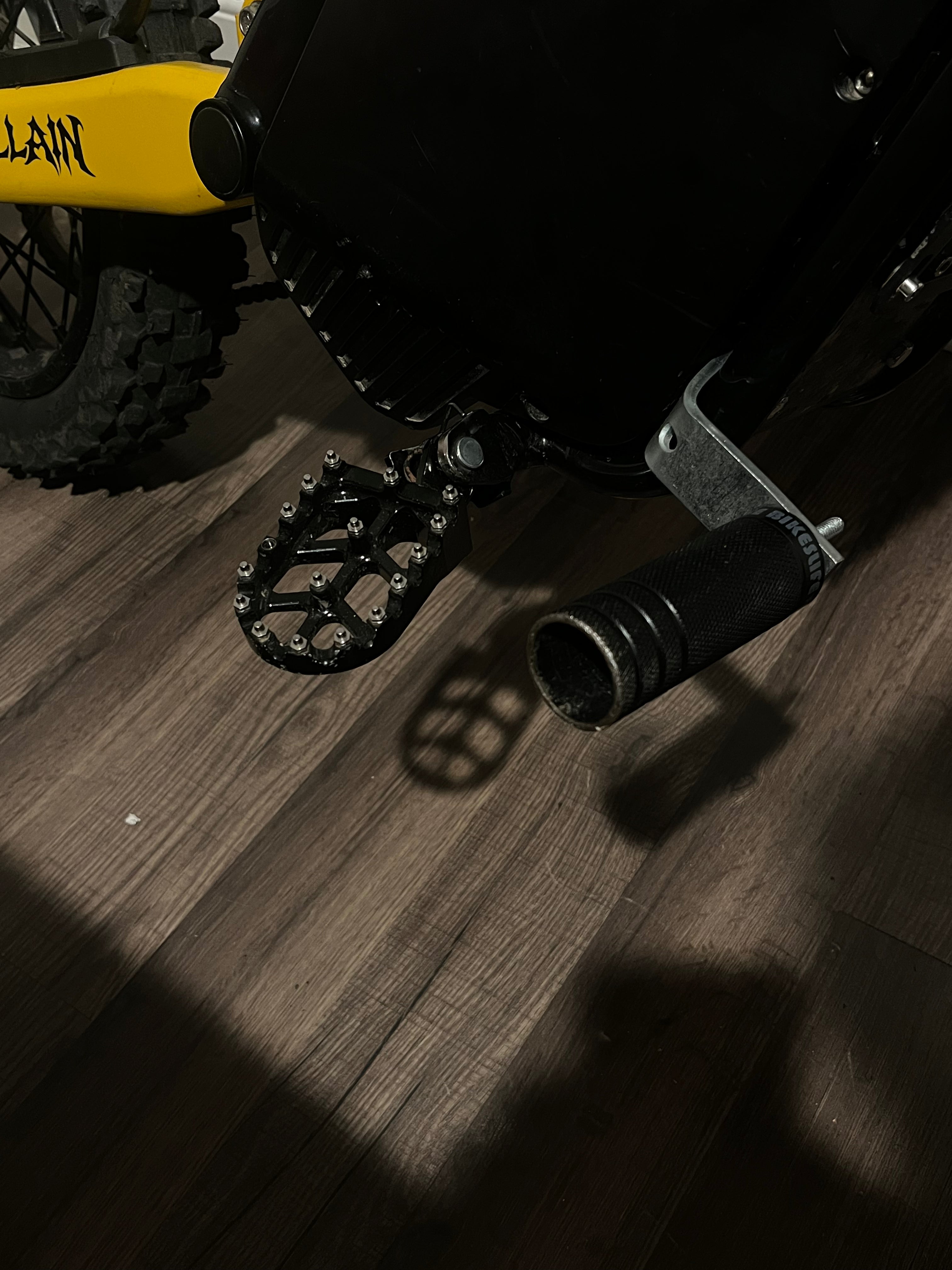 Single heybike villain shift lock